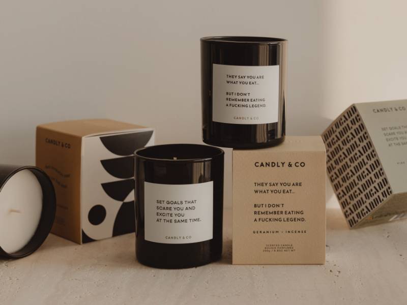 Brand Design Verpackung von eleganten Kerzen.